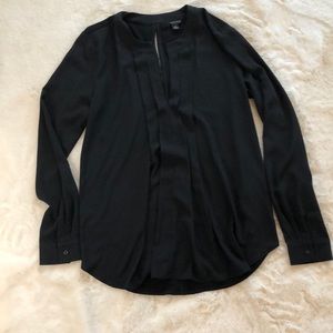 Ann Taylor black flowy blouse